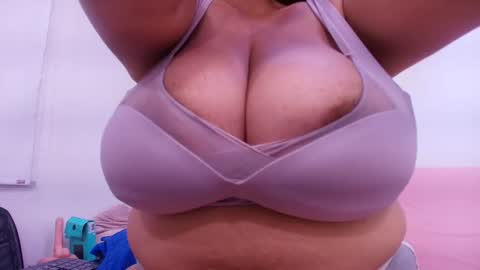 Snapshot of tinkerbell_1 chatting on September 2025 07:30:01 PM tinkerbell online show from September 2025 07:30:01 PM