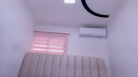 Snapshot of tinkerbell_1 chatting on January 2026 07:18:01 PM tinkerbell online show from January 2026 07:18:01 PM