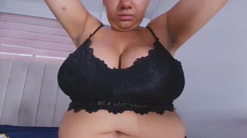 Snapshot of tinkerbell_1 chatting on February 2026 07:18:01 PM tinkerbell online show from February 2026 07:18:01 PM