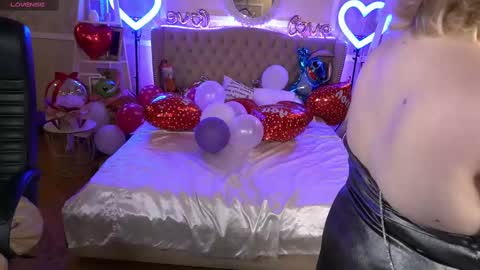 TinkerrBelll online show from February 2025 07:52:01 PM