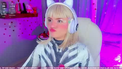 Emmy  blue berry1 online show from February 2025 10:25:01 PM