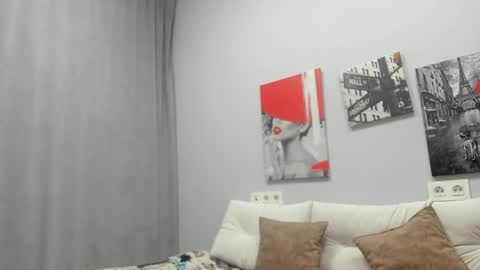 Snapshot of tiny__juju chatting on April 2026 01:00:02 AM JuJu online show from April 2026 01:00:02 AM