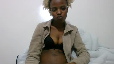 tiny_charm online show from July 2026 10:12:01 PM