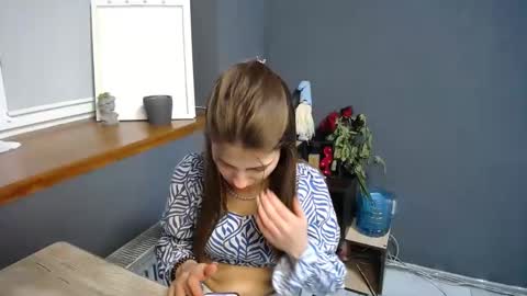 Snapshot of tiny_felicity chatting on March 2025 07:21:02 AM Gloria online show from March 2025 07:21:02 AM