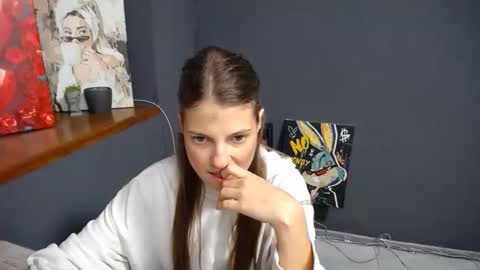 Snapshot of tiny_felicity chatting on September 2025 06:35:01 AM Gloria online show from September 2025 06:35:01 AM