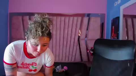 tiny online show from February 2025 02:46:01 AM