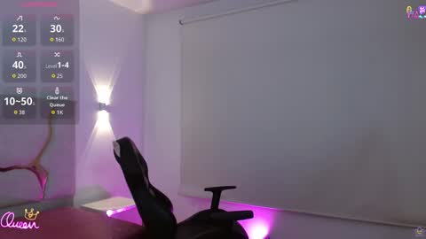 Snapshot of tiny_tay chatting on February 2026 11:41:01 AM tiny_tay online show from February 2026 11:41:01 AM