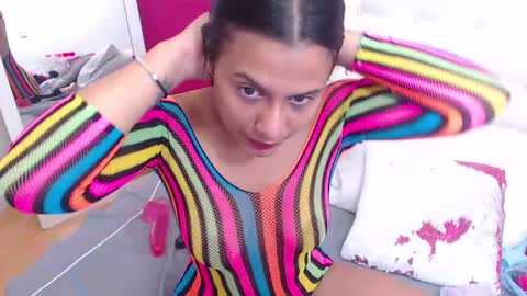 tiny_whore18 online show from February 2025 02:12:01 PM