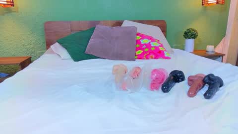 tiny_whore18 online show from May 2026 05:56:01 AM