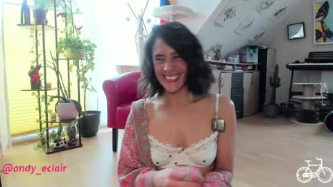 Tiny online show from May 2026 09:06:01 AM