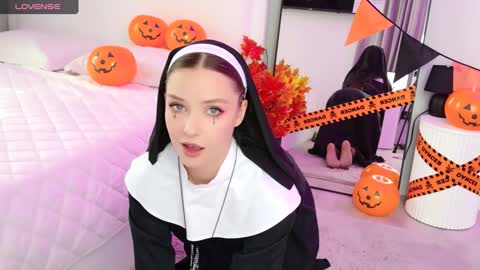 Im Tiny   -- Online  at 8 AM GMT  online show from October 2025 07:56:01 AM