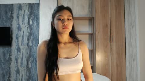 Snapshot of tinykawaii chatting on April 2026 02:48:02 AM Tina extra tips in PVT online show from April 2026 02:48:02 AM