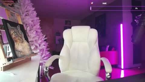 stage Kylie Sinner  brand CLITBAIT online show from February 2026 01:12:01 AM