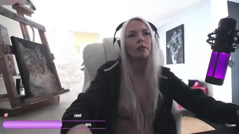 stage Kylie Sinner  brand CLITBAIT online show from February 2026 12:36:02 PM