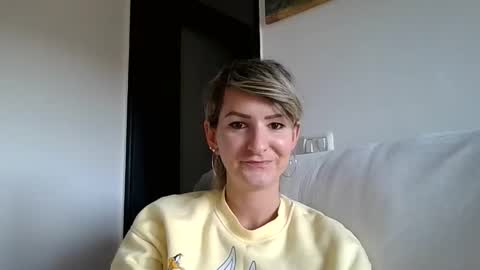 Luna My FREE Of  online show from October 2025 03:32:01 PM