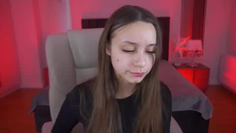 Snapshot of tinynataliee chatting on February 2026 08:45:01 PM tinynataliee online show from February 2026 08:45:01 PM