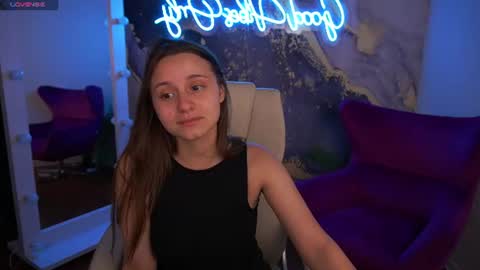 tinynataliee online show from June 2026 08:21:01 PM