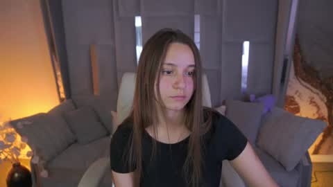 tinynataliee online show from July 2026 07:45:01 PM
