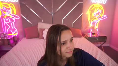 tinynataliee online show from July 2026 02:36:01 PM
