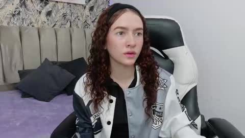 Snapshot of tinysophi chatting on February 2026 07:09:02 PM tinysophi online show from February 2026 07:09:02 PM