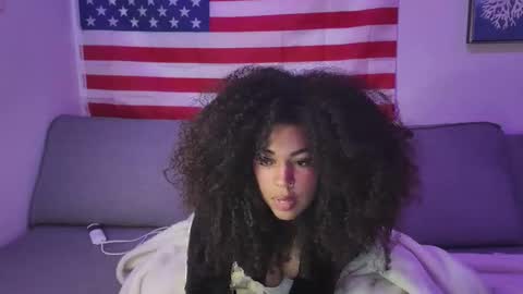 Snapshot of tinytindra chatting on March 2026 03:40:01 AM Tindra Tiny online show from March 2026 03:40:01 AM