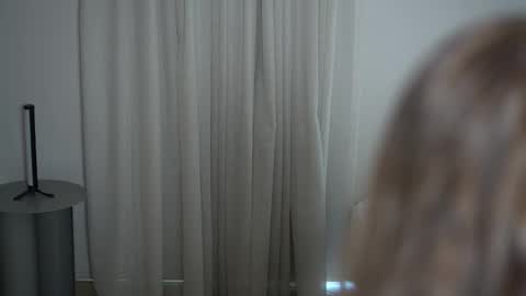 Snapshot of tinyxstar chatting on November 2025 11:52:02 AM Lili online show from November 2025 11:52:02 AM