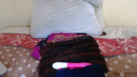 Amore online show from March 2026 08:32:02 AM