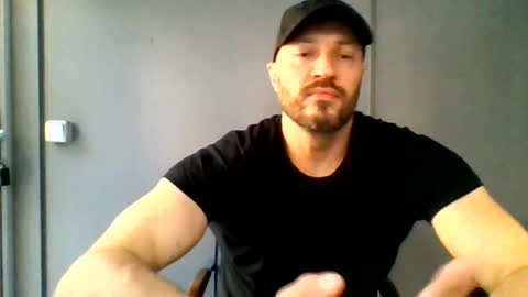titan_heart online show from June 2026 05:19:02 AM
