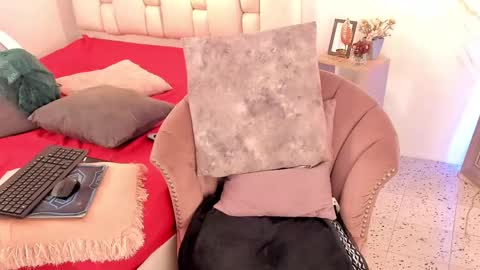 Tivizay online show from February 2025 05:11:02 PM