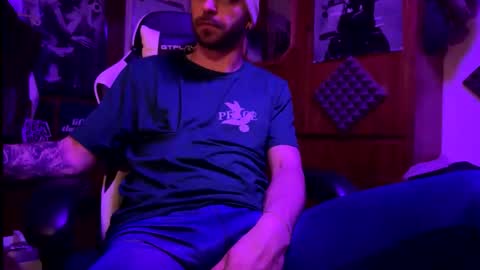 Snapshot of tobi2001x chatting on February 2026 06:00:02 AM Tobias online show from February 2026 06:00:02 AM