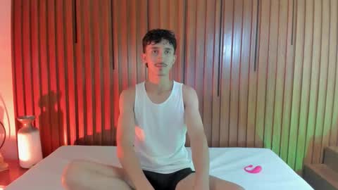 Tobias  online show from October 2025 01:31:02 PM