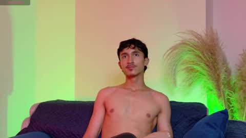 Tobias  online show from November 2025 12:26:01 PM