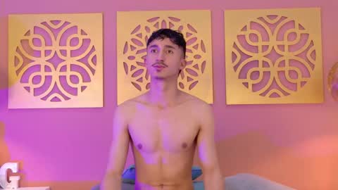 Tobias  online show from November 2025 10:42:02 PM