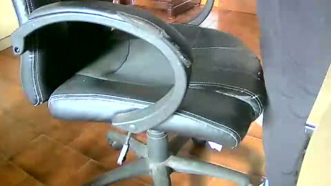 Snapshot of tobikoyuzu chatting on December 2025 02:00:02 PM Tobiko online show from December 2025 02:00:02 PM