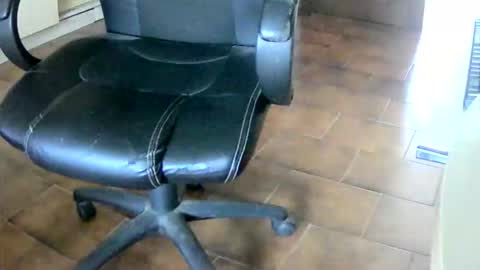 Snapshot of tobikoyuzu chatting on February 2026 03:24:01 PM Tobiko online show from February 2026 03:24:01 PM