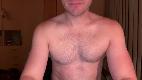 Snapshot of tobster1989 chatting on January 2025 11:10:02 PM tobdog online show from January 2025 11:10:02 PM