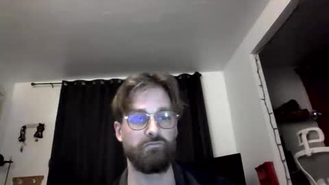 Snapshot of toffbuck chatting on February 2026 06:19:02 AM ToffBuck online show from February 2026 06:19:02 AM