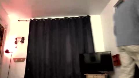 Snapshot of toffbuck chatting on February 2026 05:19:02 AM ToffBuck online show from February 2026 05:19:02 AM