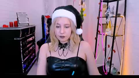 Tolli Moll online show from December 2024 10:17:02 AM
