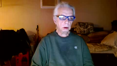 Snapshot of tom112292014 chatting on January 2025 03:54:02 AM tom112292014 online show from January 2025 03:54:02 AM