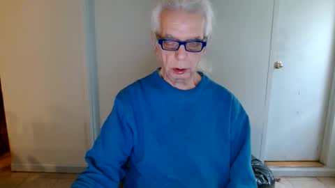 Snapshot of tom112292014 chatting on January 2025 06:03:02 PM tom112292014 online show from January 2025 06:03:02 PM