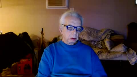 Snapshot of tom112292014 chatting on February 2025 12:30:02 PM tom112292014 online show from February 2025 12:30:02 PM