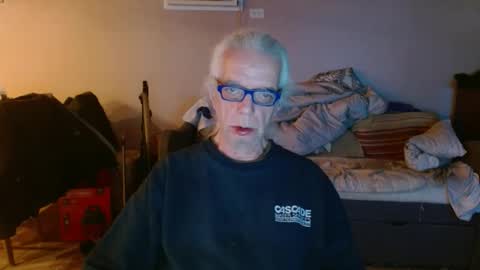 Snapshot of tom112292014 chatting on March 2025 12:17:01 PM tom112292014 online show from March 2025 12:17:01 PM