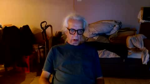 Snapshot of tom112292014 chatting on October 2025 01:00:01 PM tom112292014 online show from October 2025 01:00:01 PM