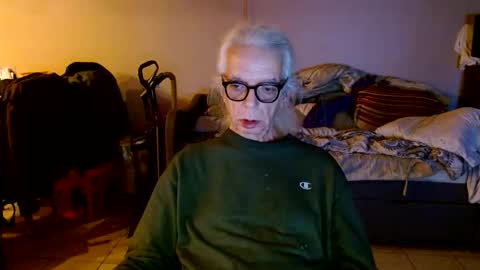 Snapshot of tom112292014 chatting on November 2025 01:50:01 AM tom112292014 online show from November 2025 01:50:01 AM