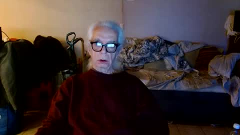 tom112292014 online show from April 2026 01:19:01 PM