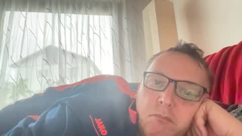 Snapshot of tom6644 chatting on December 2024 02:15:01 PM Tom online show from December 2024 02:15:01 PM