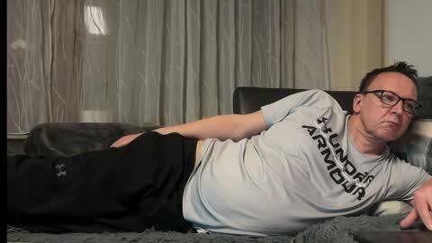 Tom online show from April 2026 07:33:02 PM