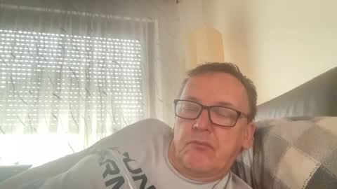 Snapshot of tom6644 chatting on June 2026 04:27:02 PM Tom online show from June 2026 04:27:02 PM