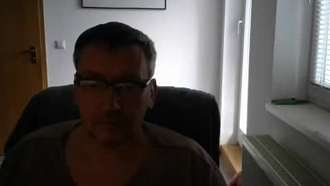 Tom online show from September 2025 10:51:02 AM